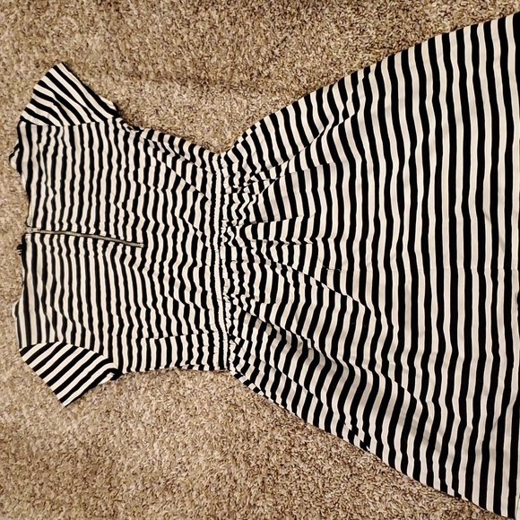 Cute black and white striped summer dress - Picture 3 of 3